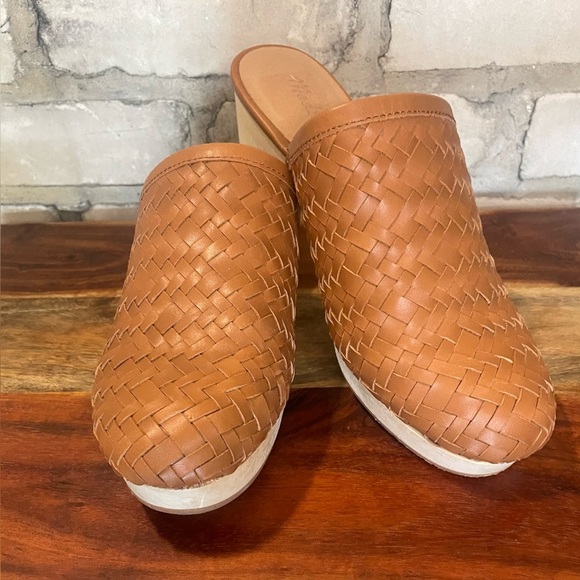 Madewell Jordyn Clog NWOT in Woven Leather Wood Heel, Comfortable, Camel Sz 6.5 - Picture 4 of 16